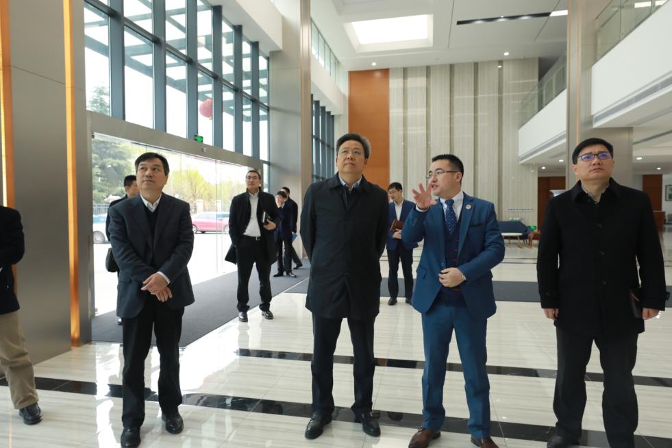蘇州高新區(qū)黨工委書記、區(qū)長(zhǎng)吳新明書記、王牟、黃鋒主任一行調(diào)研通錦